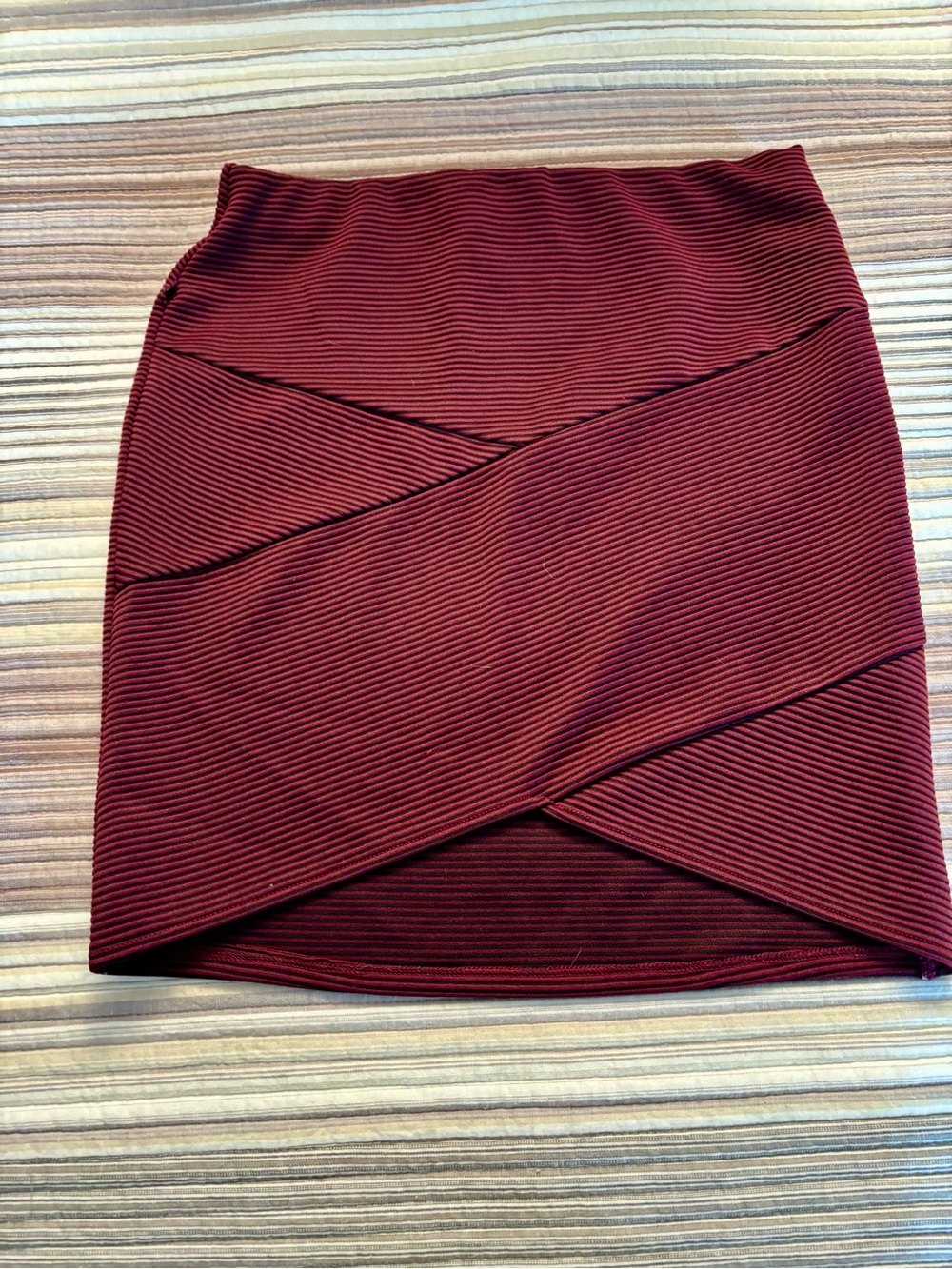 Forever 21 Burgundy & Black Ribbed Mini Skirt
